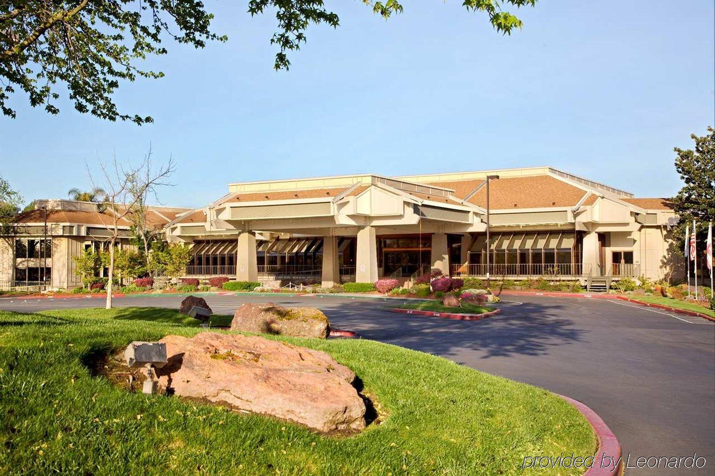Hotel Doubletree By Hilton Sacramento Exterior foto